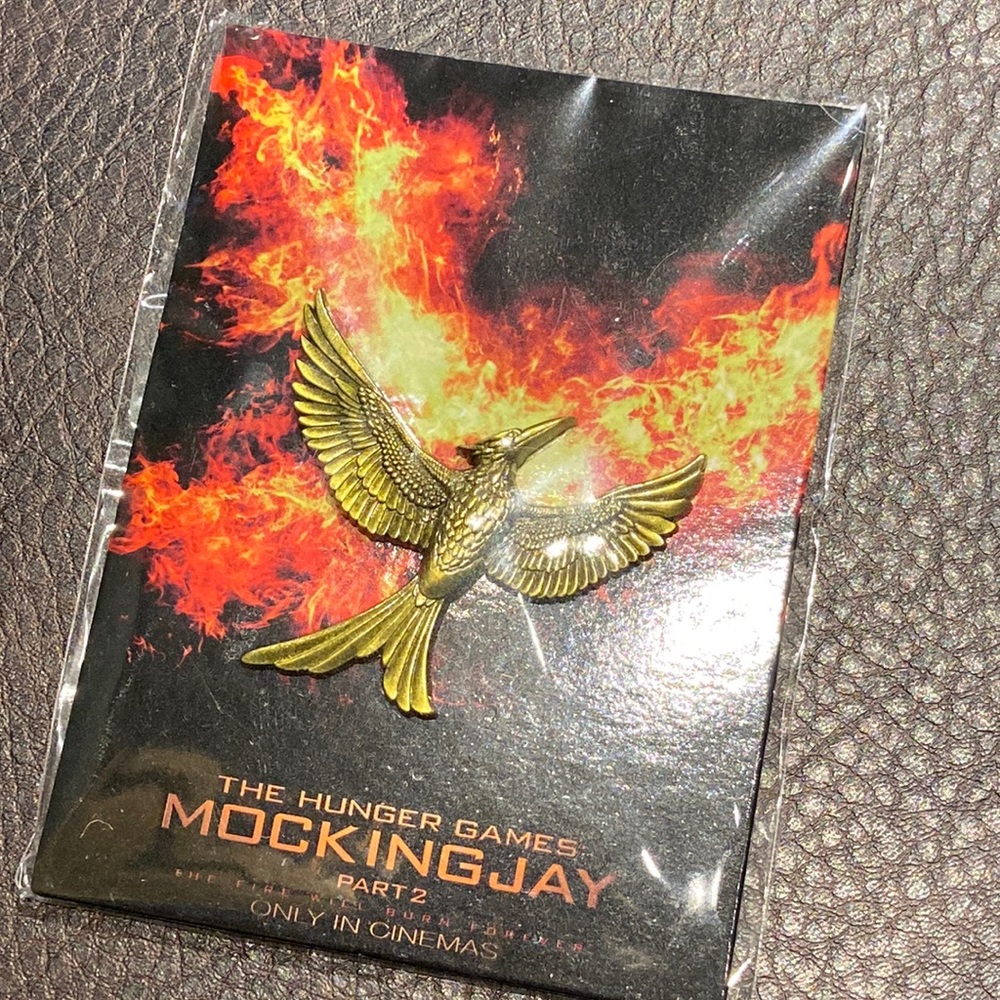 Loot Crate loot pin 2015 Mockingjay Hunger Games Pin